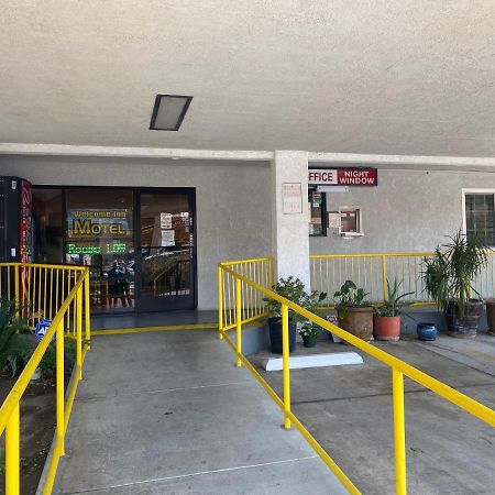 Welcome Inn Corona Exterior foto