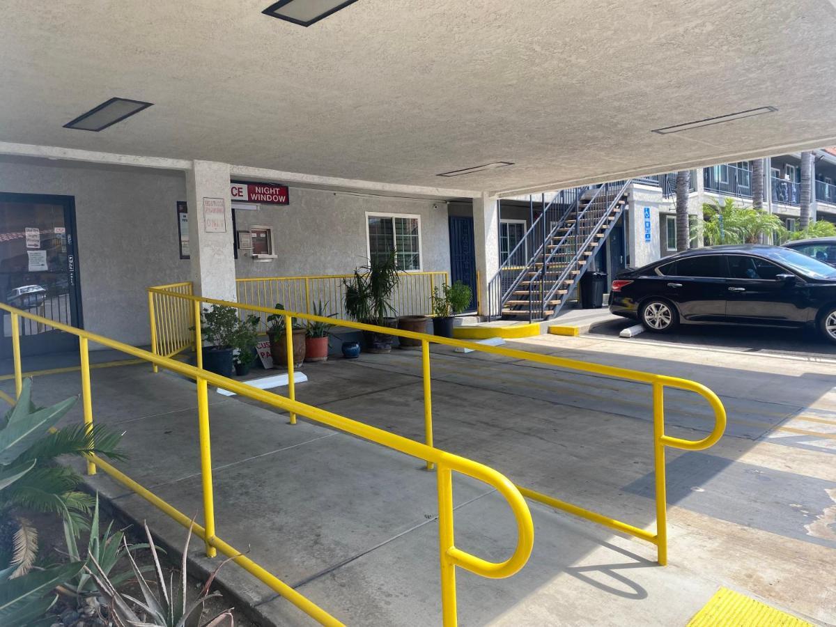 Welcome Inn Corona Exterior foto