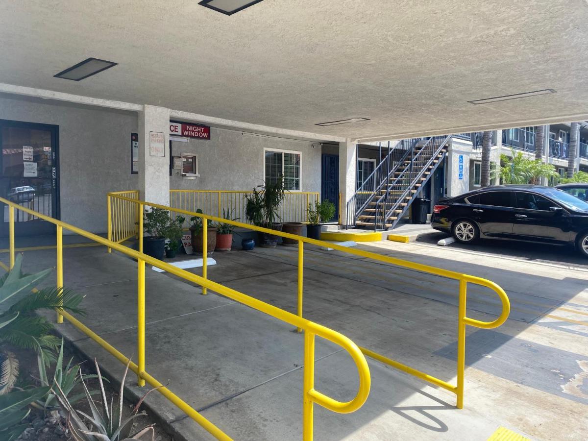 Welcome Inn Corona Exterior foto